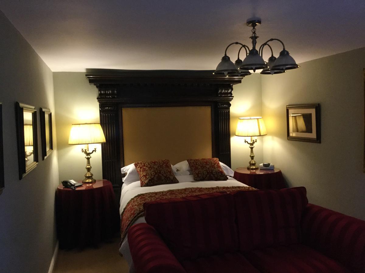 The Brownlow Arms Inn Grantham Ngoại thất bức ảnh